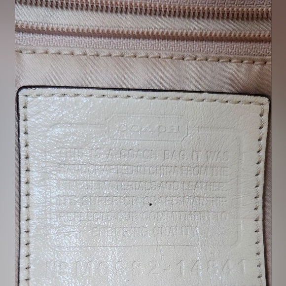 Coach Madison Op Art Shoulder bag. GORGEOUS flirty Barbie pink and white - Picture 9 of 16